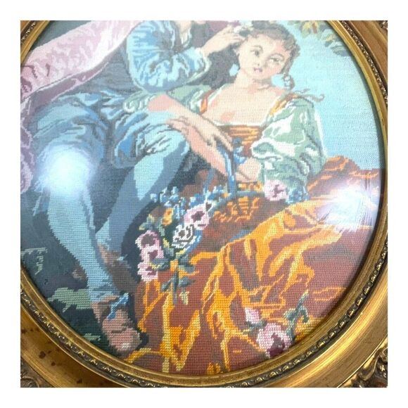 Large Courting Couple Gold Gilt Frame Needlepoint Oval Wall Hanging 24X28 VTG - Picture 4 of 8